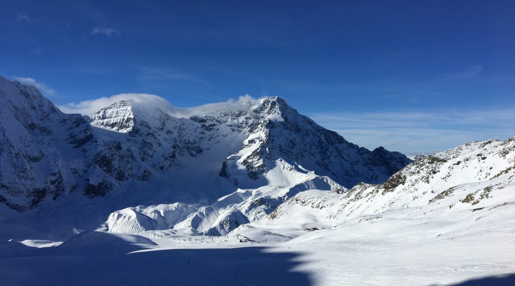 Schneebedeckte Gipfel: Gran Zebru